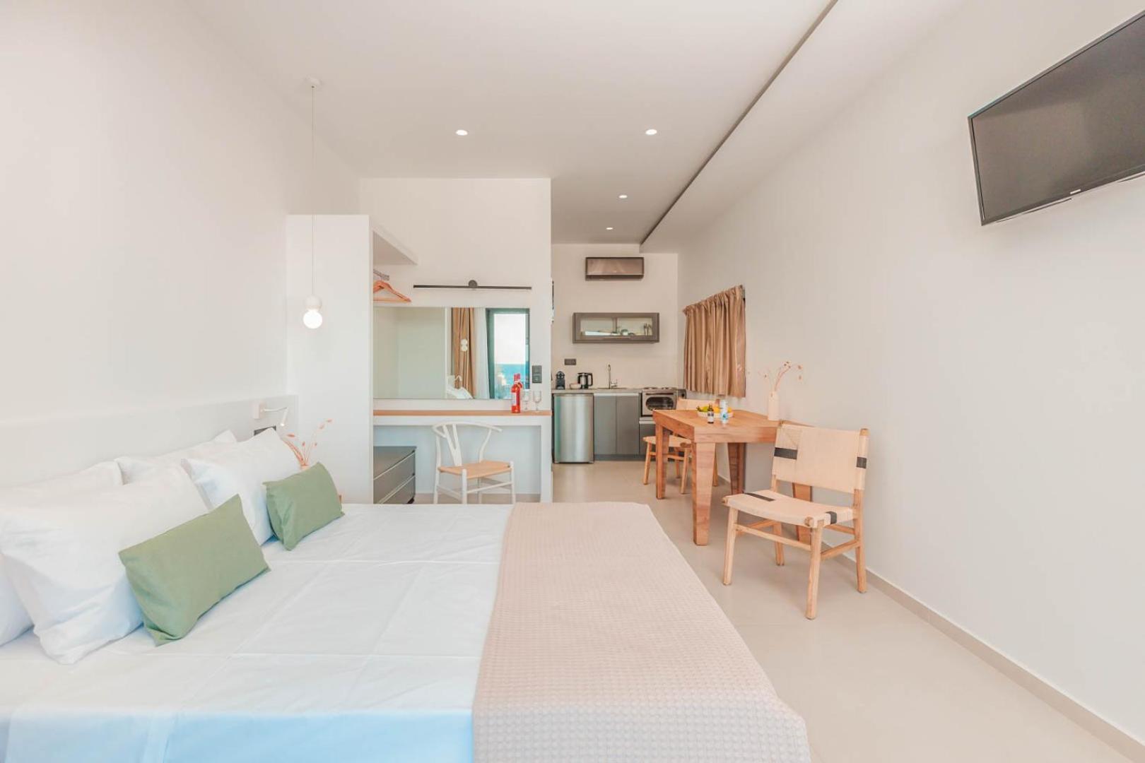 Plakakia Luxury Apartments Makrýgialos 외부 사진